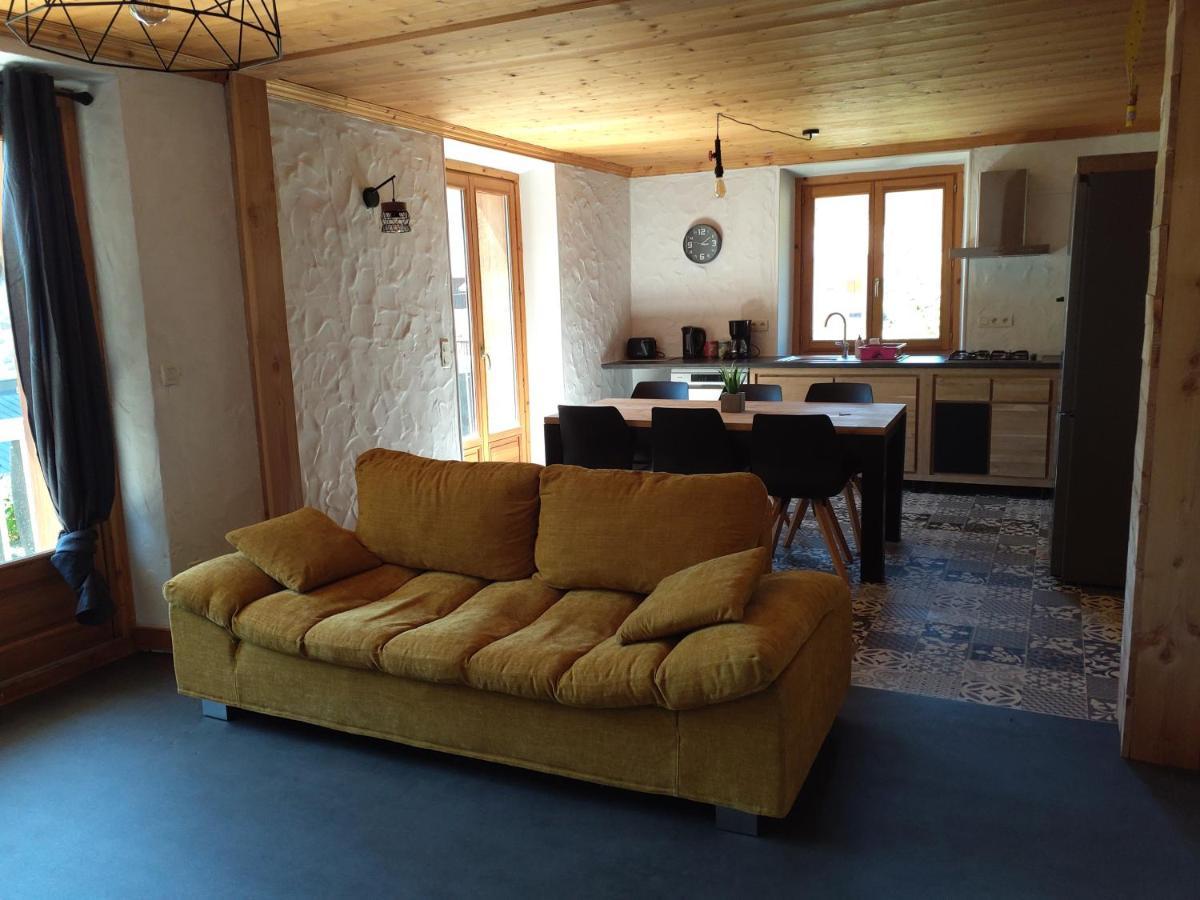 Tres Bel Appartement Dans Une Maison Avec Spa Seez Exterior photo