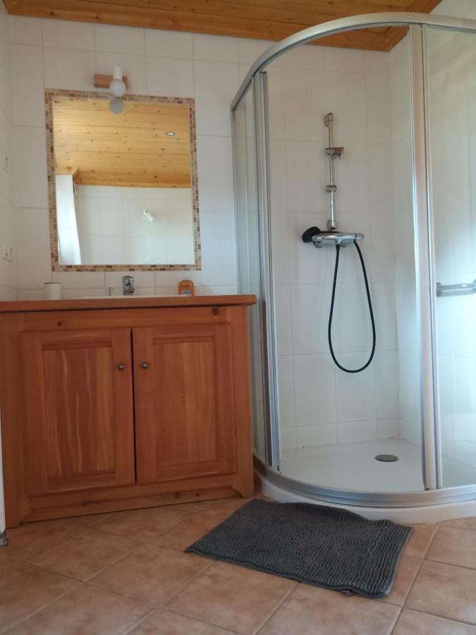 Tres Bel Appartement Dans Une Maison Avec Spa Seez Exterior photo