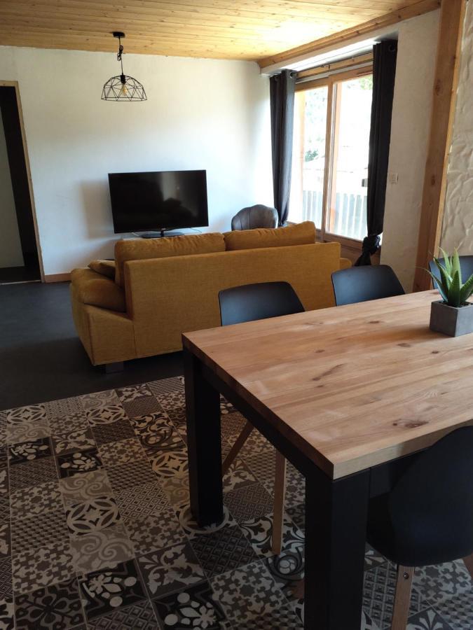 Tres Bel Appartement Dans Une Maison Avec Spa Seez Exterior photo